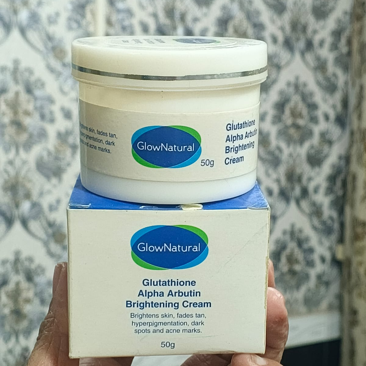 glownatural luminafade precision brightening and advanced spot correcting glowcream for radiant and even skin tone 50g glownatural luminafade precision brightening and advanced spot correcting glowcream for radiant and even skin tone 50g